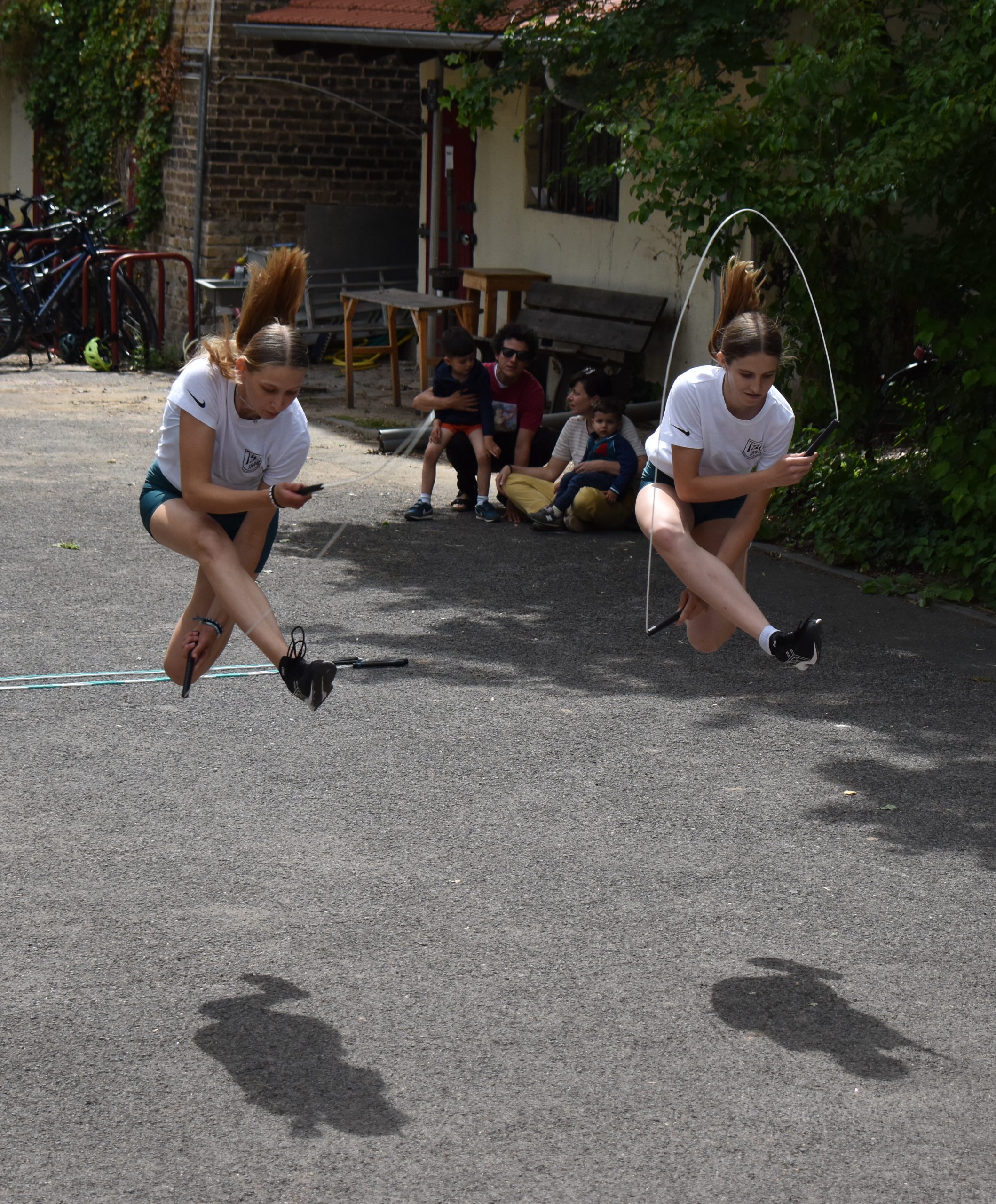 Mehr über den Artikel erfahren TSG-Rope-Skipperinnen bei Deutschen Einzelmeisterschaften