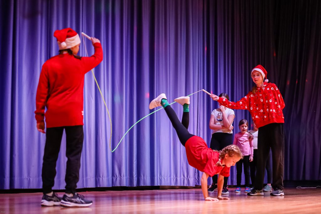 Adventsturnen-2025-Teil-1-140